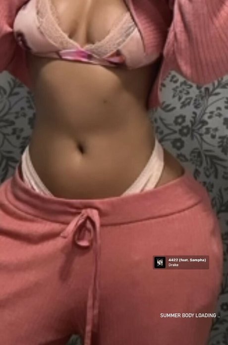 Omaima Benamre model picture