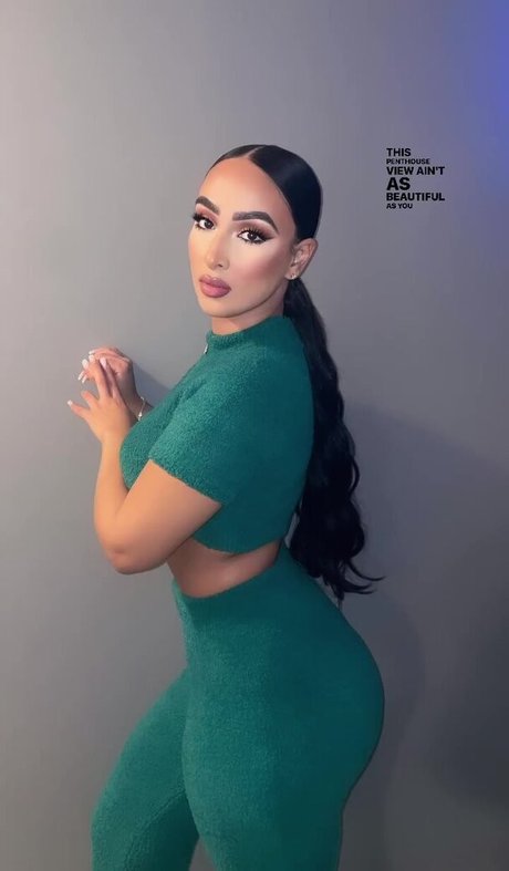 Omaima Benamre art star du porno galerie