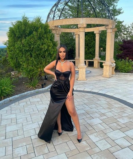 Omaima Benamre buena estrella porno recopilación