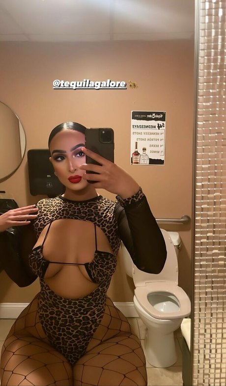 Omaima Benamre sexe star du porno collection