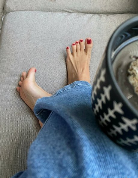 Itsnatysfeet estrella porno en alta definición foto