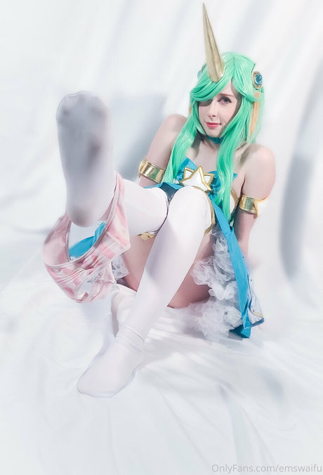 emswaifu star exclusive des photos