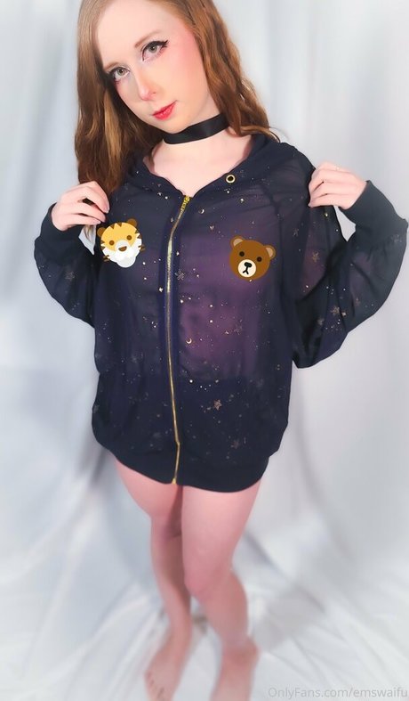 emswaifu modelo sexy imagen