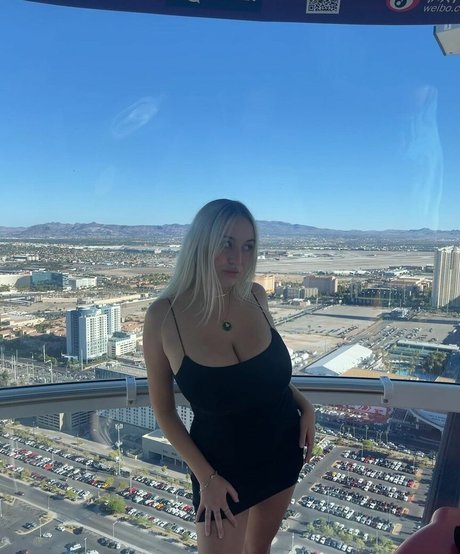 Holly Youpa modèle hd collection