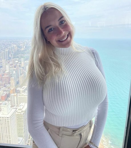 Holly Youpa étoile adulte photos