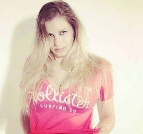 Ju Luz belle actrice des photos