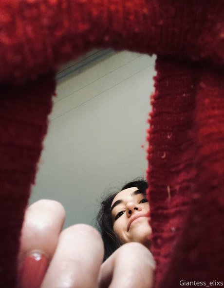 giantesselixs étoile sexy des photos