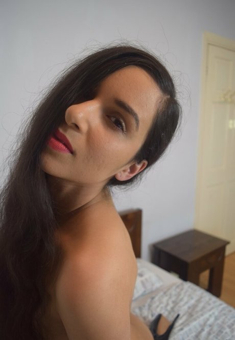 mirabellaestella actriz de arte archivo