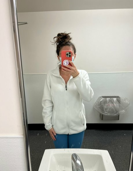 jennastar77 modelo caliente fotos