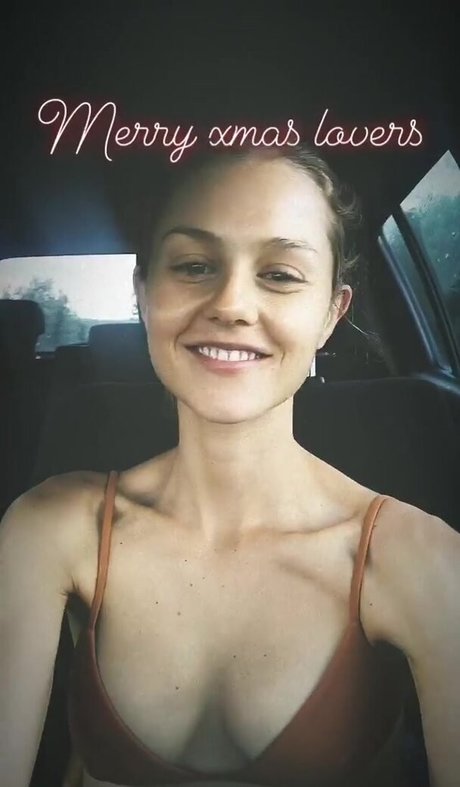 Isabelle Cornish pornstar nudes picture