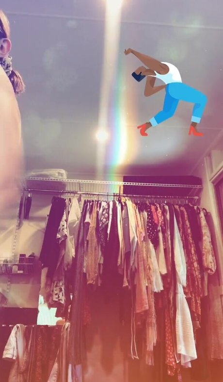 Isabelle Cornish star du porno exclusive img