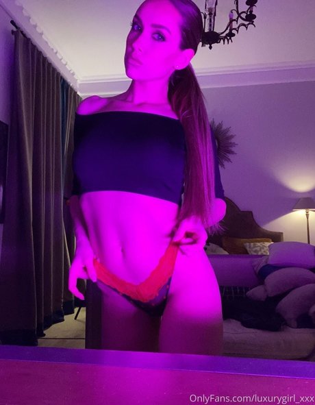 Kristina Sweet modelo exclusivo imágenes