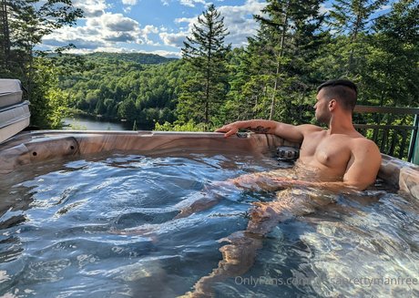 ylissaprettymanfree joli modèle archive