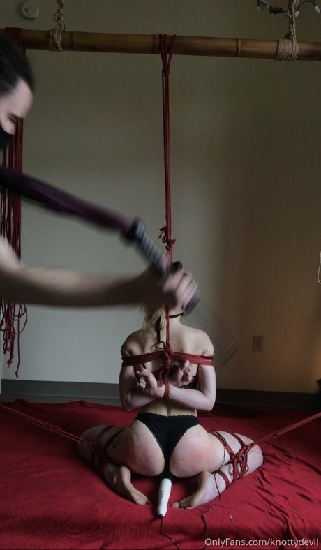 knottydevil arte estelar galerías