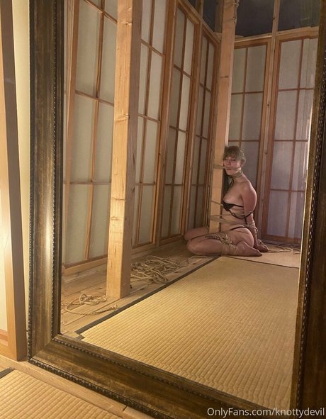 knottydevil estrella exclusiva fotos