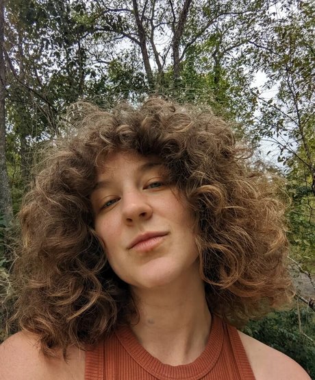 Hallee Hirsh model hd picture