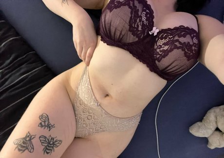 miniasuna modelo xxx imagen