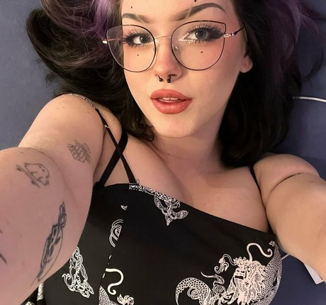 miniasuna modèle xxx galerie