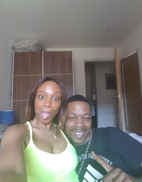 longwood79 star du porno nue photo