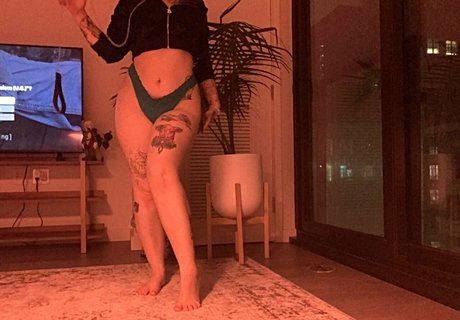 getmeoffpls high quality pornstar photos