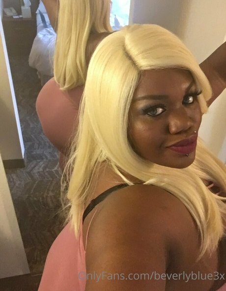 beverlyblue3x modelo hd foto