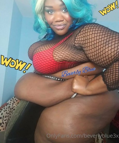 beverlyblue3x modelo hermosa imagen