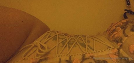 yourfavbustybrat mannequin image