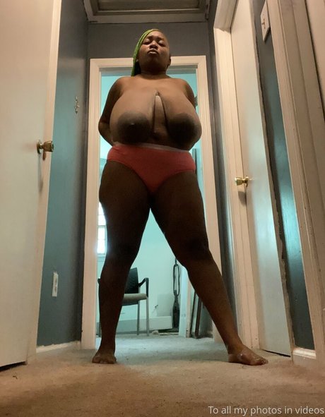 famousstarkmarie Miniature