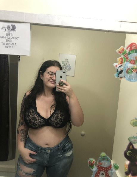 cordeliacharm naked actress pics