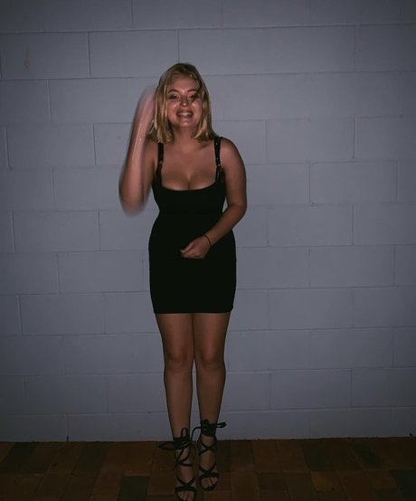 Scoutcohen star sexy galleries