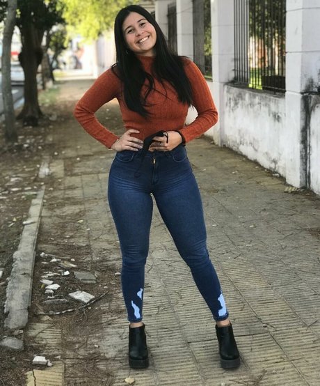 Belen Blanco estrella porno archivo