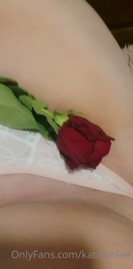 KatieOhLee actriz desnuda galerías