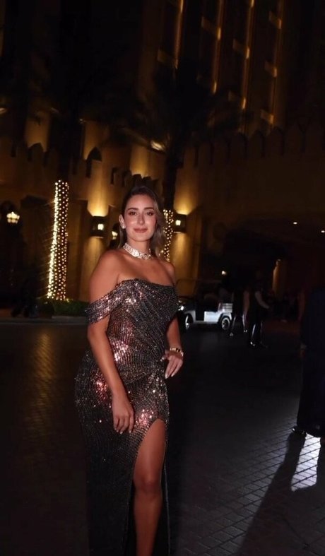 Amina Khalil sexo modelo fotos