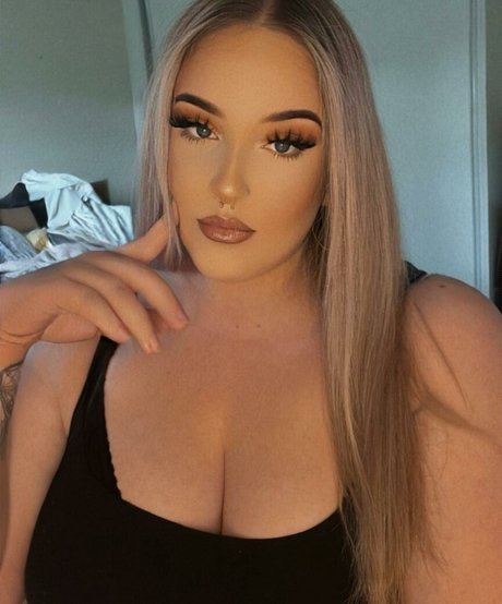 emss x estrella porno de arte foto