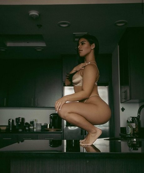 alexistelles estrella porno desnuda fotos