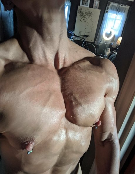 Angela Yeo top star image