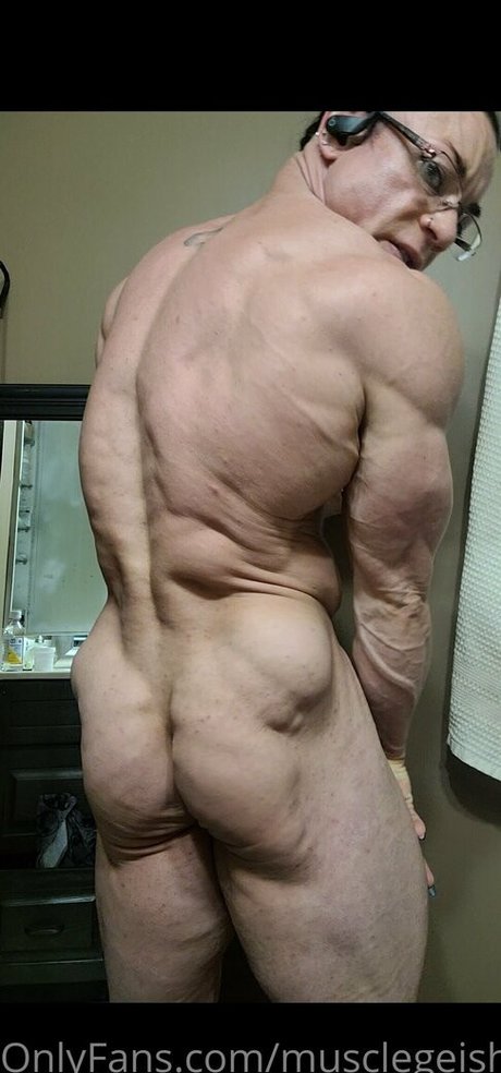 Angela Yeo étoile érotique img