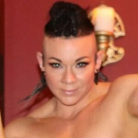 Angela Yeo modelo xxx galerías