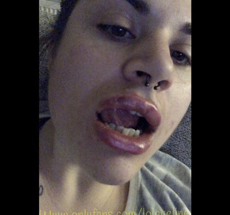 lolaceline modelo agradable foto