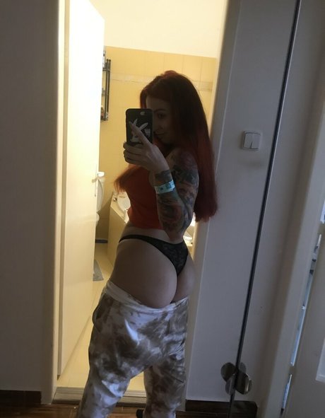 ilouisekari modelo imágenes