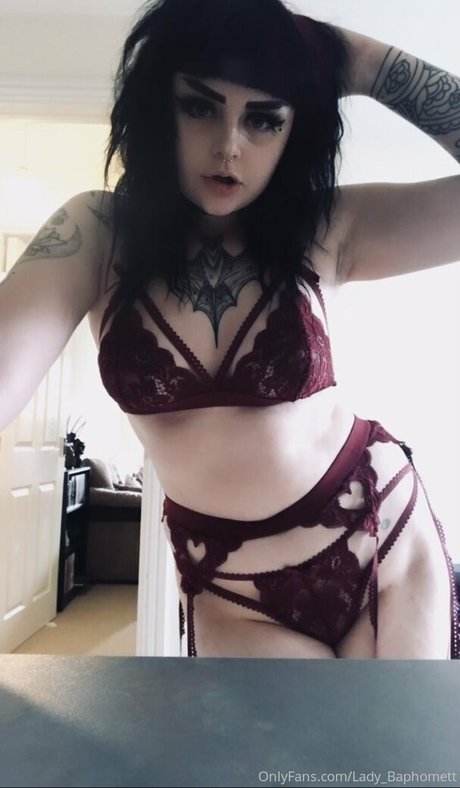 diilestrange bonita actriz galerías