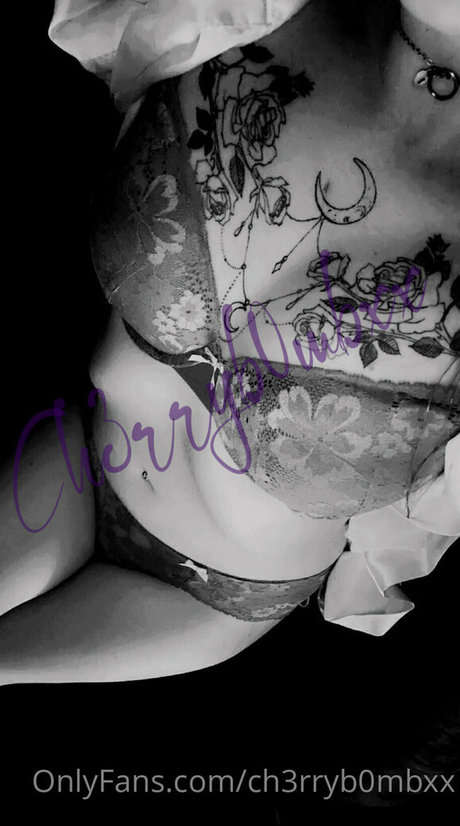 ch3rryb0mbxx star sex gallery