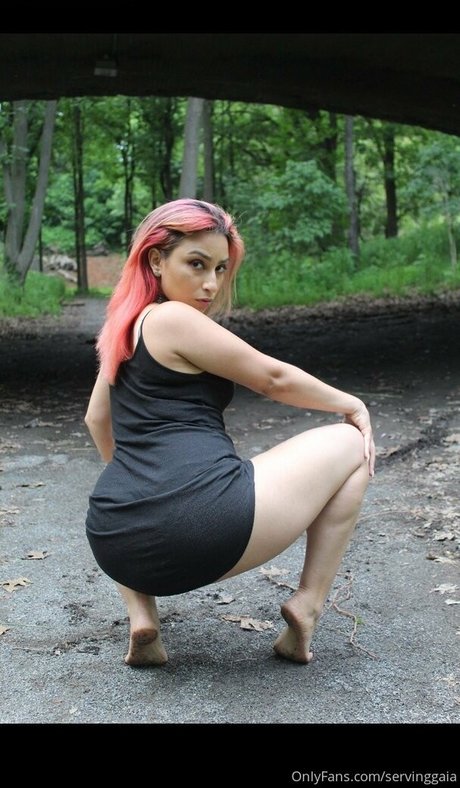 Serving Gaia étoile érotique photos