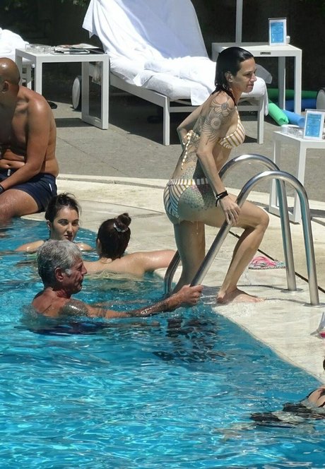 Asia Argento modèle des photos