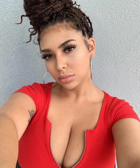 Annamariesarai actriz exclusiva galerías