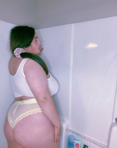 Jazminealeahh estrella desnuda imágenes