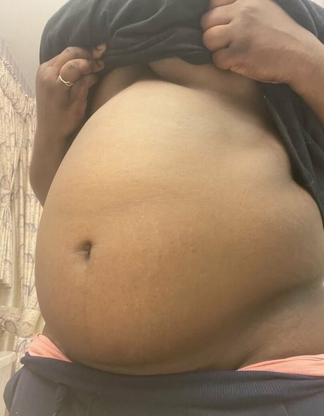 izzy back again actrice libre image