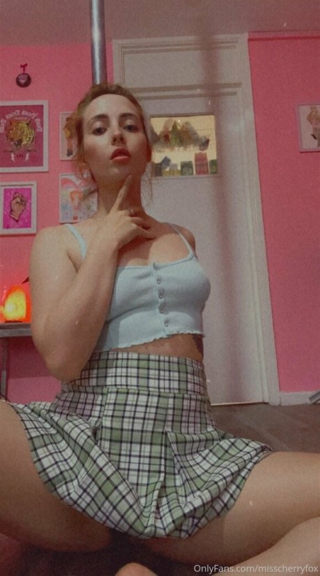 misscherryfox bonita estrella foto