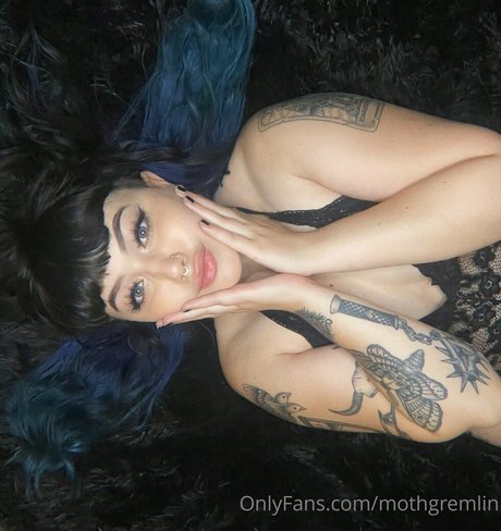mothgremlin sex model picture