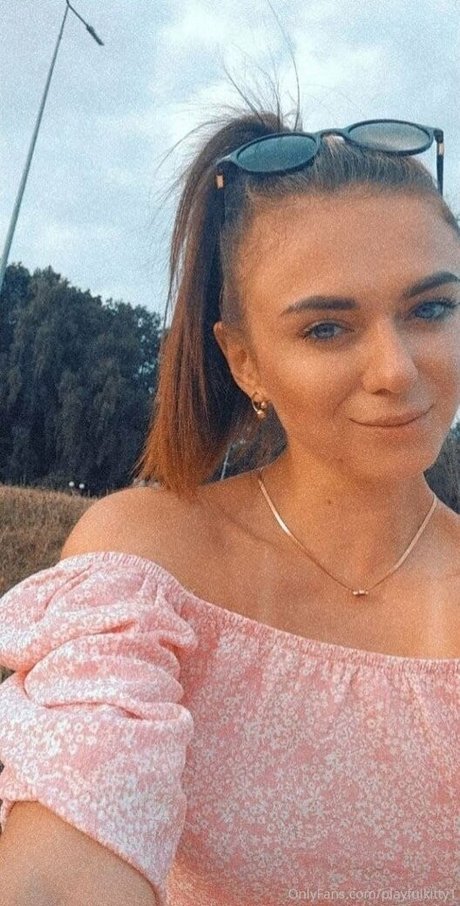 facesitting femdom onlyfans sexy images